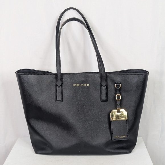 Marc Jacobs Handbags - Marc Jacobs Saffiano Black Leather Luggage Tag Shoulder Tote Bag